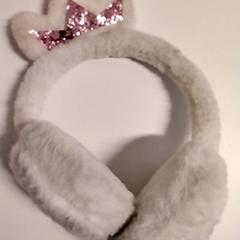 Oorwarmer, zoals gemeld door Gemeente Puurs-Sint-Amands met iLost