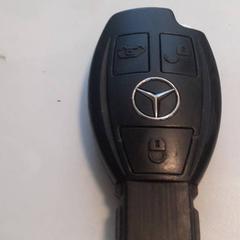 Afstandsbediening Zwart, zoals gemeld door Qbuzz servicepunt  Emmen met iLost