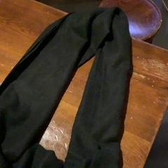 Šátek Zwart, jak nahlášeno Café Leentje pomocí iLost