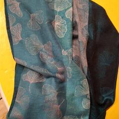 Cachecol, como reportado por IKEA Dijon utilizando o iLost