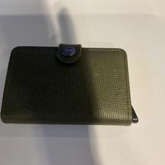 カードホルダー Op naam van kaya がiLostで Gemeente Amsterdam によって報告されました