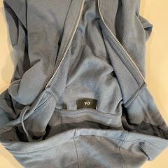 Suéter, ha sido reportado por Centraal magazijn con iLost