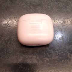 Oortje in doos, segundo informou Rotterdam The Hague Airport usando iLost