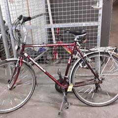 Bicikli omega Rood/Zwart, amint azt Fietsdepot Hasselt az iLost segítségével jelentette.