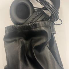 Słuchawki, zgłoszono przez Heidelberglaan 15 przy użyciu iLost