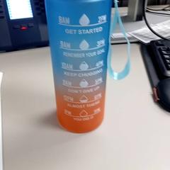 Drinking bottle Blauw roze, as reported by Burgers' Zoo using iLost