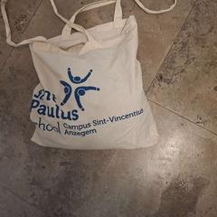 Zak Sint-Paulus campus Sint-Vincentius, amint azt Centraal magazijn az iLost segítségével jelentette.