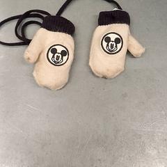 قفازات الأطفال، كما تم الإبلاغ عنه بواسطة IKEA Orléans - Ardon عبر iLost