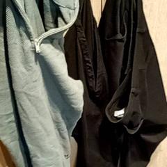 Broek & Trui broek, shirt, pullover shirt sweater, zoals gemeld door Van der Valk Hotel Apeldoorn - De Cantharel met iLost