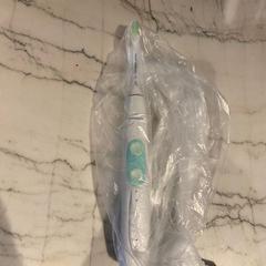 Elektrická zubná kefka toothbrush, ako bolo nahlásené Conscious Hotel Museum Square pomocou iLost