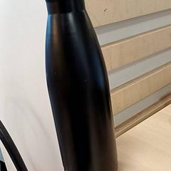 Láhev Noire, jak nahlášeno IKEA Strasbourg pomocí iLost