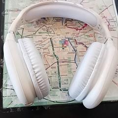 Fejhallgató, amint azt RRReis IJssel-Vecht az iLost segítségével jelentette.