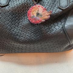 Bolso de mujer Zwart, ha sido reportado por Gemeente Amsterdam con iLost