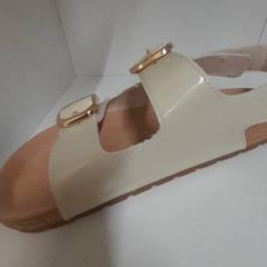 Sandaal Losse slipper, zoals gemeld door IKEA Utrecht met iLost