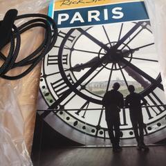 Book + usb charger, amint azt The Dominican az iLost segítségével jelentette.