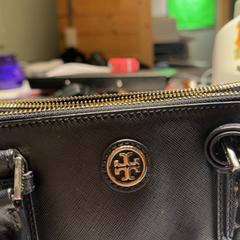 Sack Zwart met goud, gemeldet von Club Nyx/Exit Café über iLost