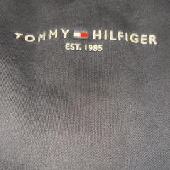 Sweter, zgłoszono przez Jaarbeurs przy użyciu iLost