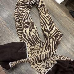 Châle, a été signalé par WestCord Hotel Eindhoven utilisant iLost