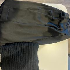 Chaqueta & Manta black, segundo informou Amsterdam ID Aparthotel usando iLost