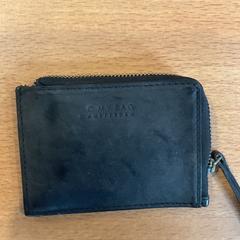 Portefeuille Yrausquin n s e, a été signalé par Gemeente Amsterdam utilisant iLost