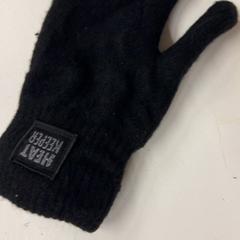 Rukavice, jak nahlášeno Het Amsterdamse Winterparadijs pomocí iLost