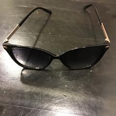 Solbriller, som rapportert av Qbuzz U-OV ved bruk av iLost