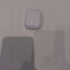 Earpodsdoos Wit, as reported by Arriva Limburg Zuid using iLost