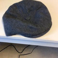 Cap, segundo informou Artis usando iLost