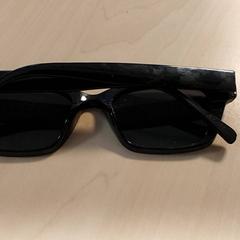 Okulary - Zonnebril, zgłoszono przez Centraal magazijn przy użyciu iLost