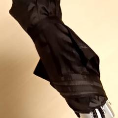 Parasol Black, zgłoszono przez Mövenpick Hotel Amsterdam City Centre przy użyciu iLost