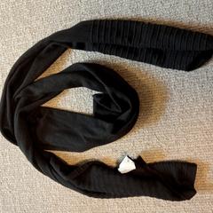 Šál zwarte, ako bolo nahlásené Breda University of Applied Sciences Mgr. Hopmansstraat pomocou iLost