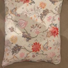 İLost kullanarak Van der Valk Hotel Schiphol tarafından bildirildiği gibi Yastık