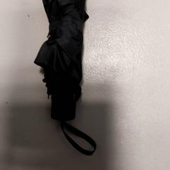 折り畳み傘 がiLostで Regio West-Vlaanderen によって報告されました