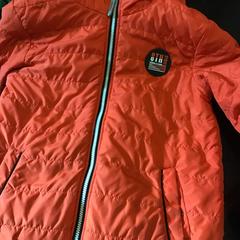 Jaqueta, segons ha informat Qbuzz U-OV mitjançant iLost