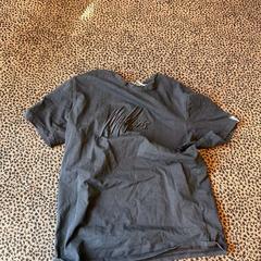 Koszula, zgłoszono przez Hotel Apeldoorn przy użyciu iLost