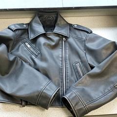 İLost kullanarak Regio Limburg - Leuven tarafından bildirildiği gibi Giyim Jas