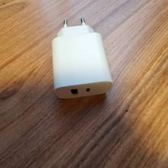 Carregador & Adaptador lader, segons ha informat Qbuzz DMG mitjançant iLost
