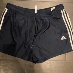 Shorts, a été signalé par Van der Valk Hotel Heerlen utilisant iLost