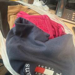 ブラジャー, ドレス & セーター がiLostで Haven Hotel Rotterdam によって報告されました