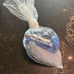 Roupa interior onderbroek + sokken + washand + zakdoek, como reportado por Van der Valk Hotel Veenendaal utilizando o iLost