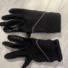 Gloves Black thin gloves, as reported by Fjord Line - Fjord FSTR using iLost
