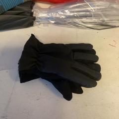 Guants handscgoenen, segons ha informat Artis mitjançant iLost