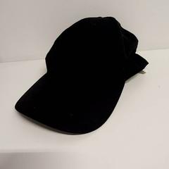 Czapka Noire, zgłoszono przez IKEA Saint-Etienne przy użyciu iLost