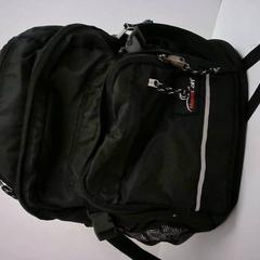 Taška & Batoh, jak nahlášeno Bobbejaanland pomocí iLost