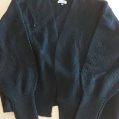 Ropa - Gilet zwart, ha sido reportado por Regio Oost-Vlaanderen con iLost