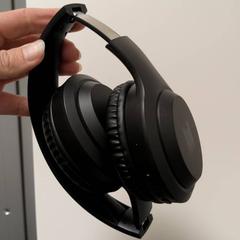 Hörlurar, rapporterat av RRReis IJssel-Vecht Lelystad med iLost