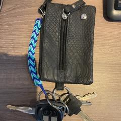 Portachiavi con chiavi, come riportato da Gemeente Amsterdam utilizzando iLost