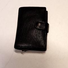 Cardholder, as reported by Qbuzz ZHN using iLost