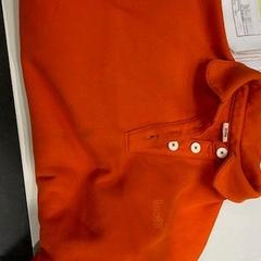Sweater Oranje met polosluiting, as reported by TU/e - Receptie MetaForum using iLost