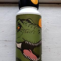ボトル Dino がiLostで DierenPark Amersfoort によって報告されました